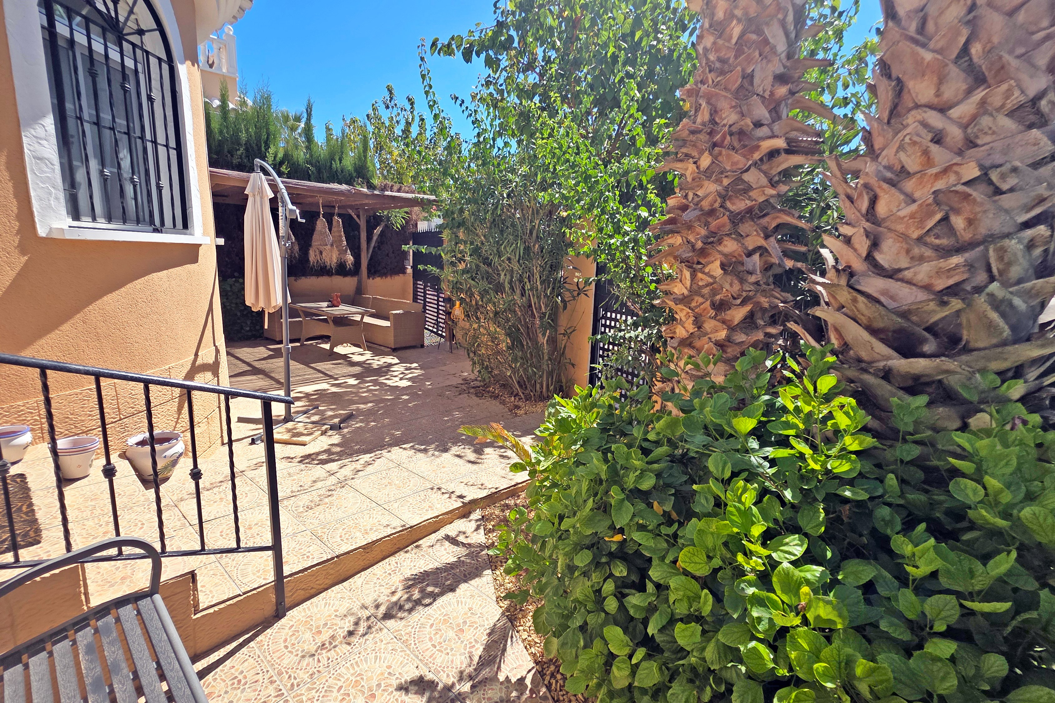Garten — Villa Dali, Urb La Marina